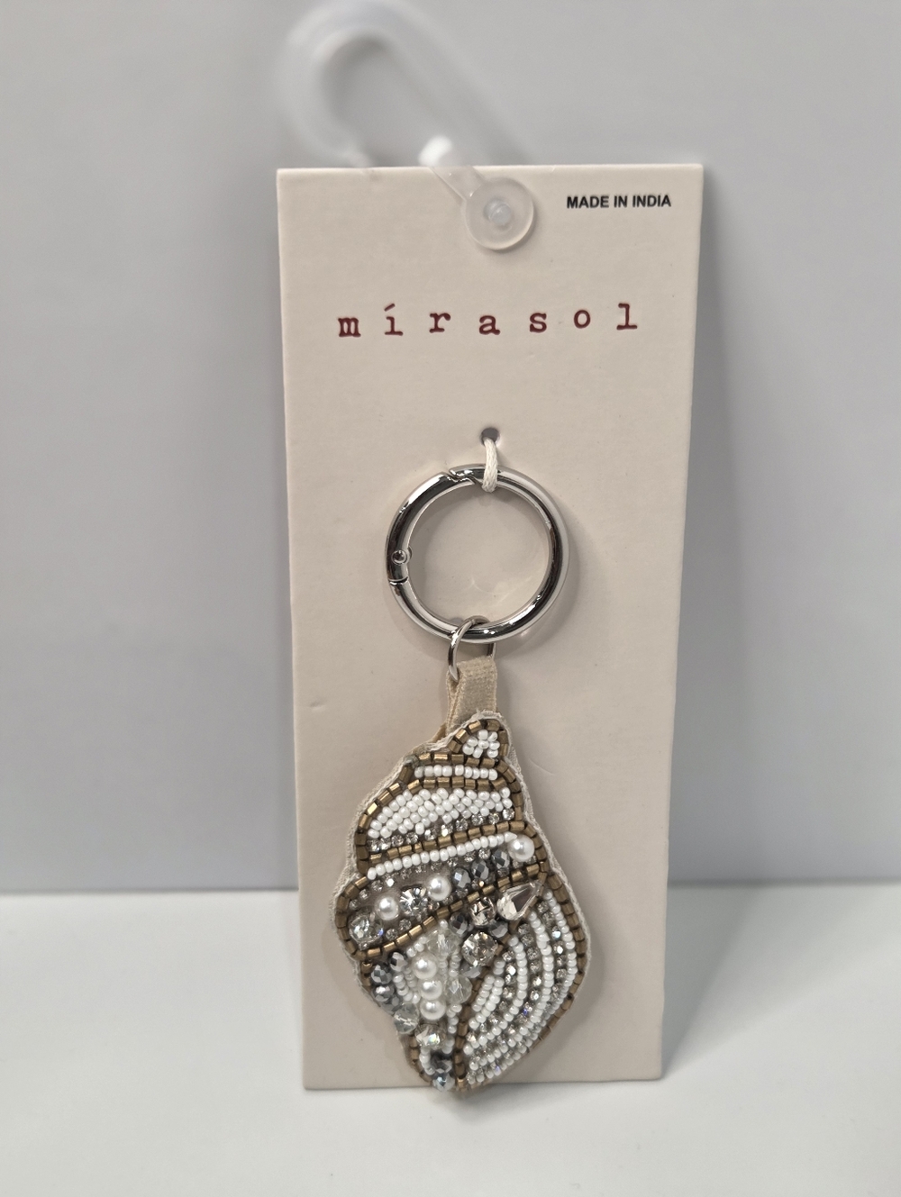🤍🔹️Mirasol 🔹️"Uk Tk Maxx " silver Beige Beaded Shell Keyring - White & Gold
